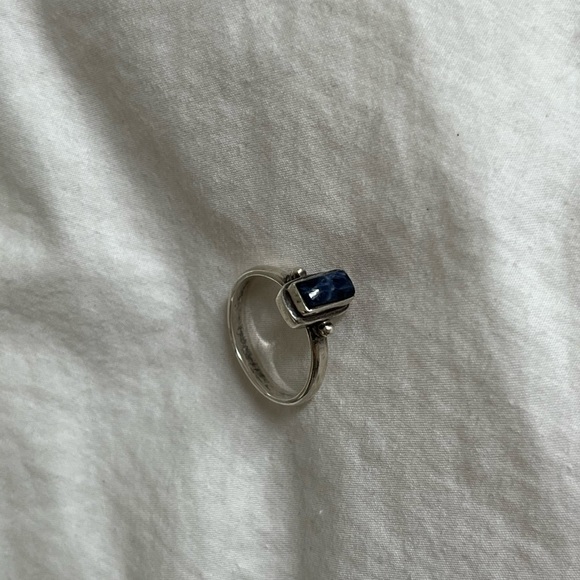 Vintage Jewelry - Vintage Sterling Silver - Lapis Lazuli Ring